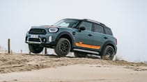 p90405011_highres_mini-cooper-s-countr.jpg