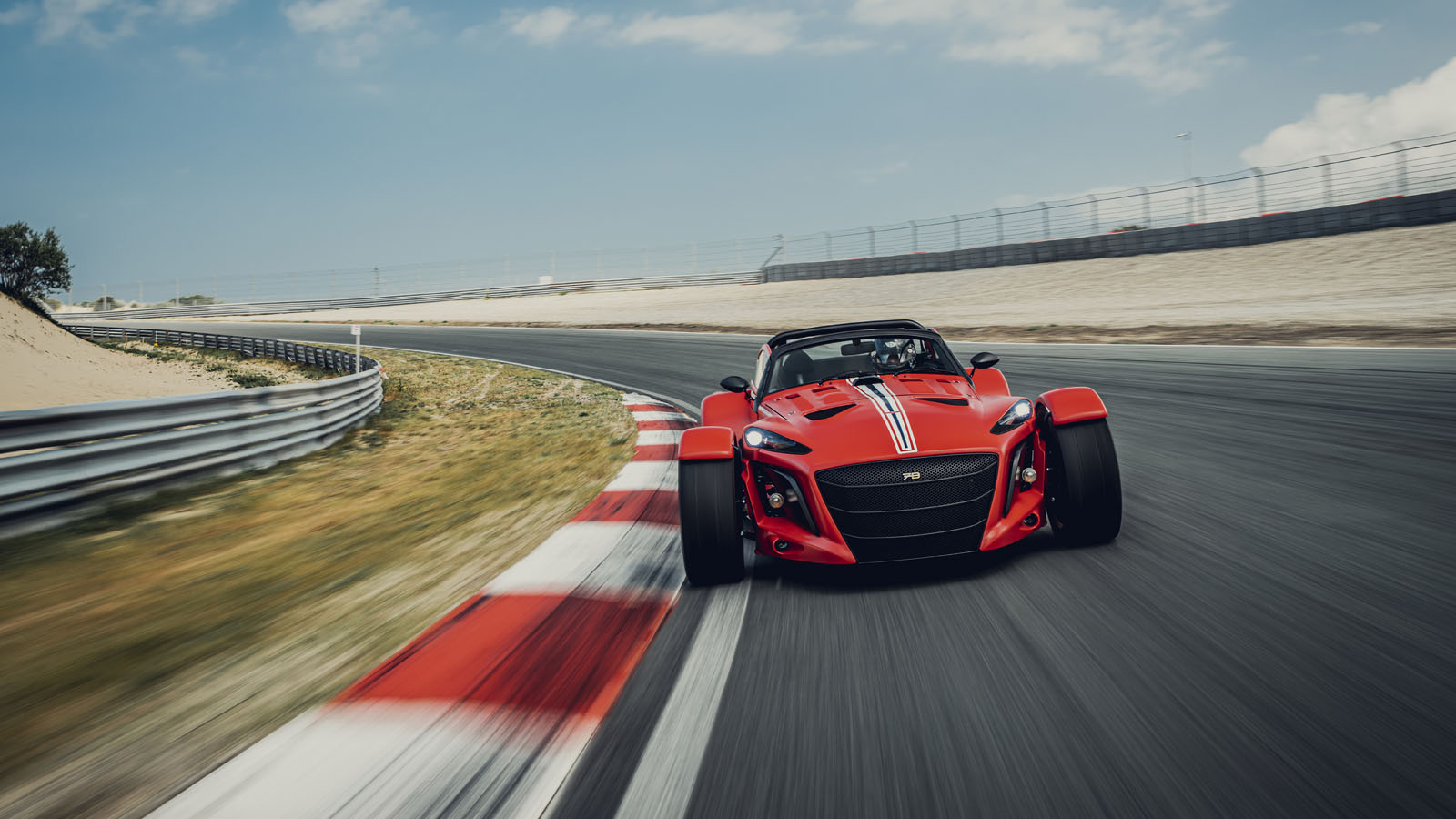 donkervoort_d8_gto-jd70_r_-_002.jpg
