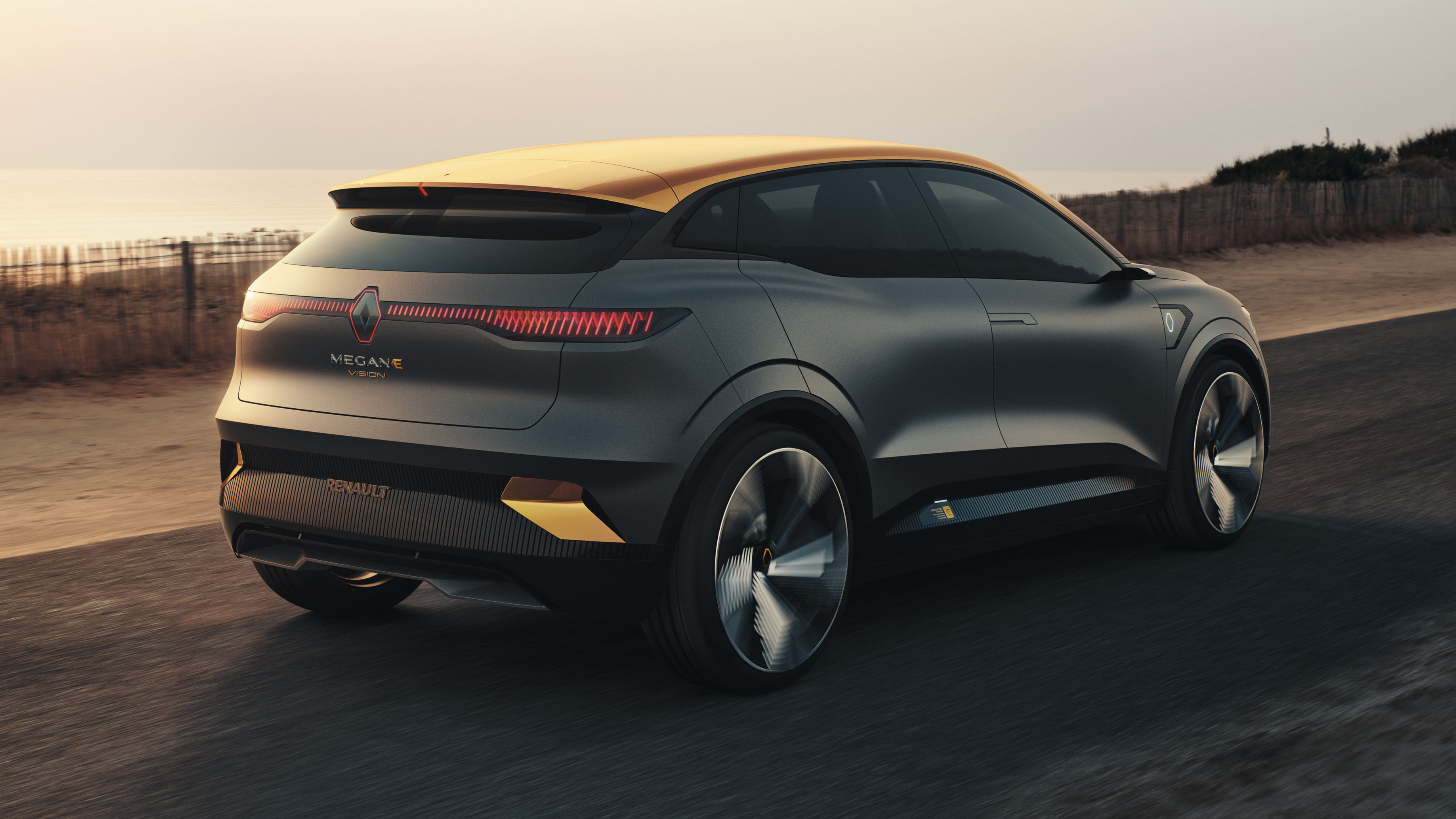 renault_megane_evision_02_1094446_embargo_oct._15th_5.30_pm_paris_time.jpg