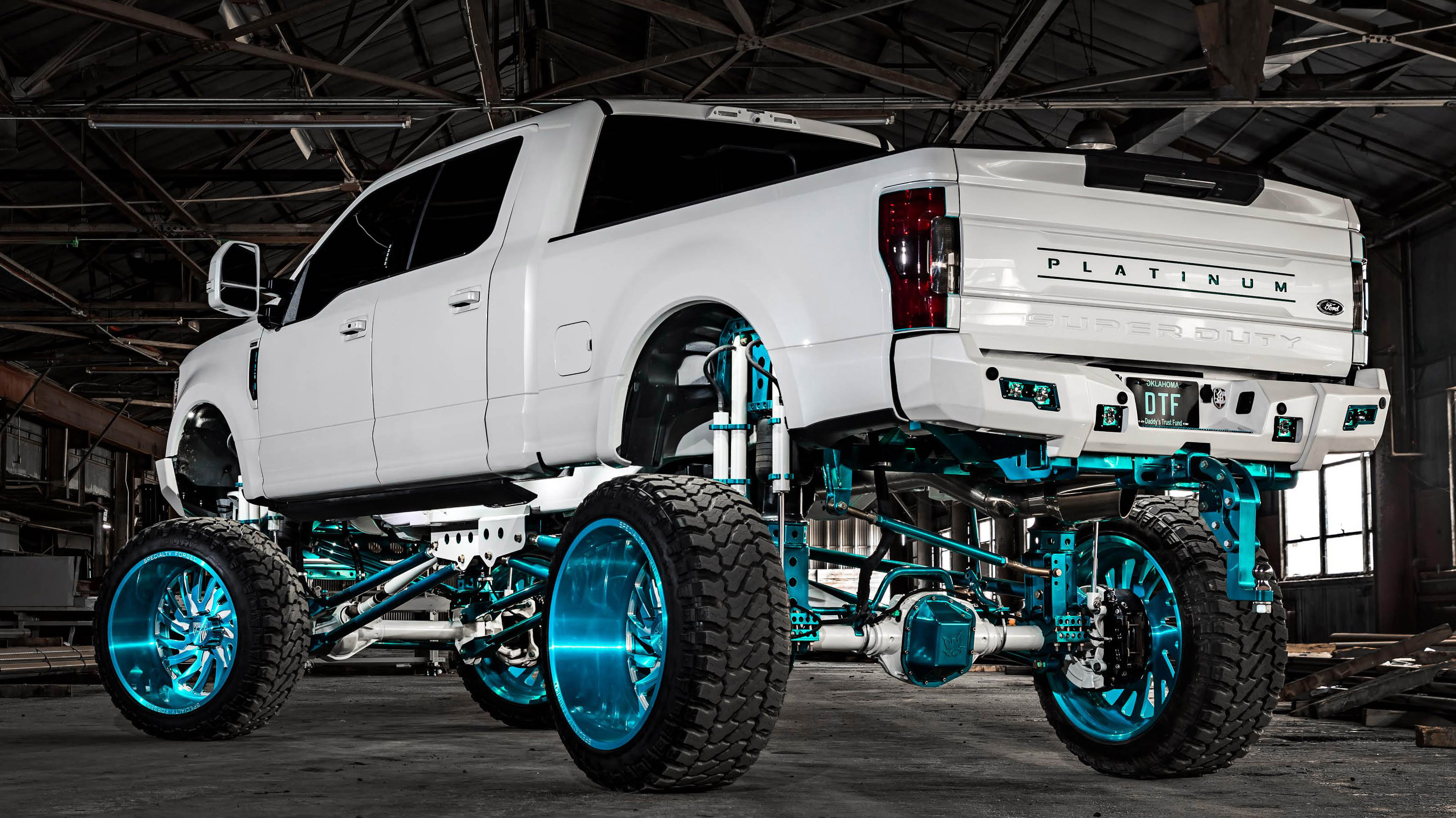 da20_mecum_dallas_2020_2017_ford_f250_platinum_pickup_f249_lifted.jpg