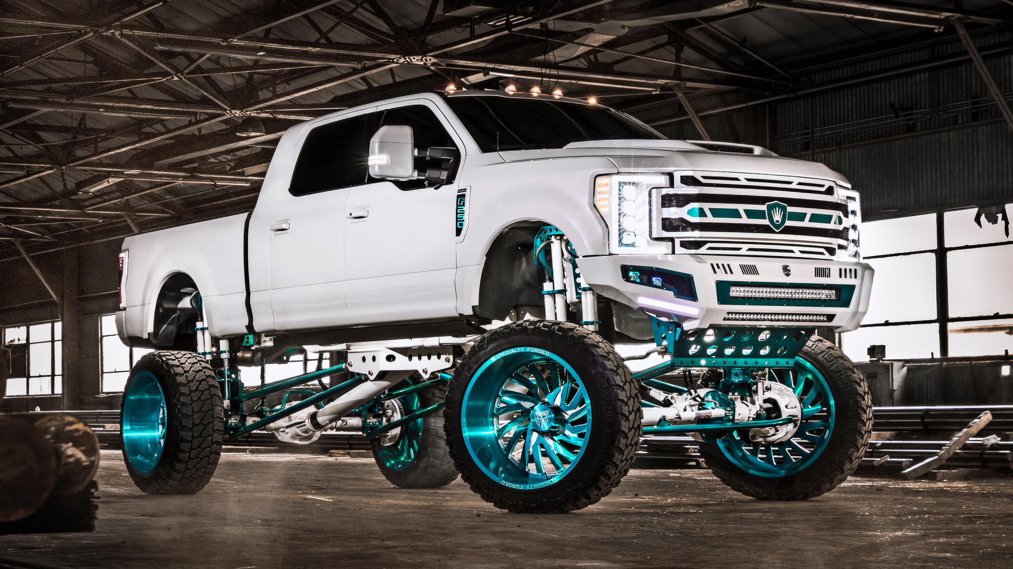 da20_mecum_dallas_2020_2017_ford_f250_platinum_pickup_f249_lifted2.jpg