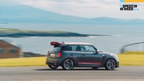 minijcw_vs_golfgti_14.jpg