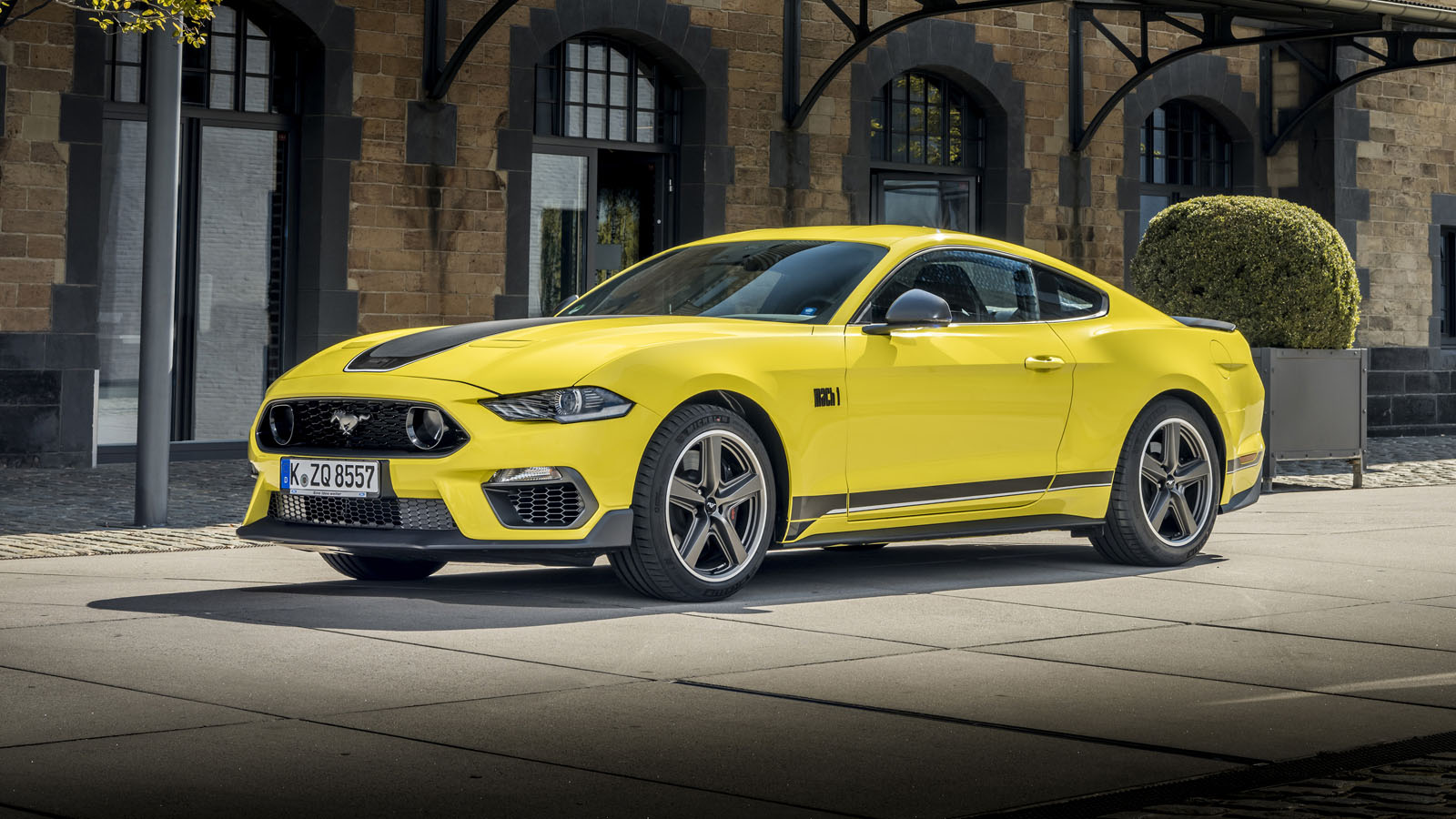 fordmustangmach1_grabberyellow_001.jpg