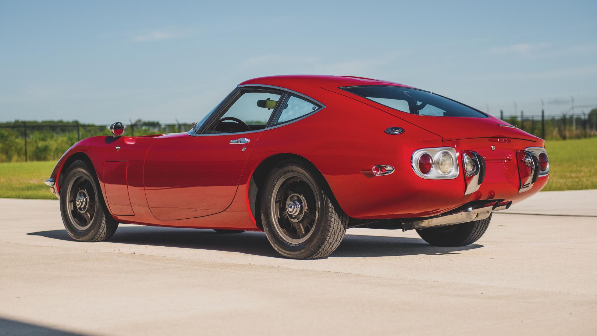 1967-toyota-2000gt-_1.jpg