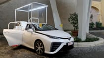 toyota-mirai-popemobile-06.jpg