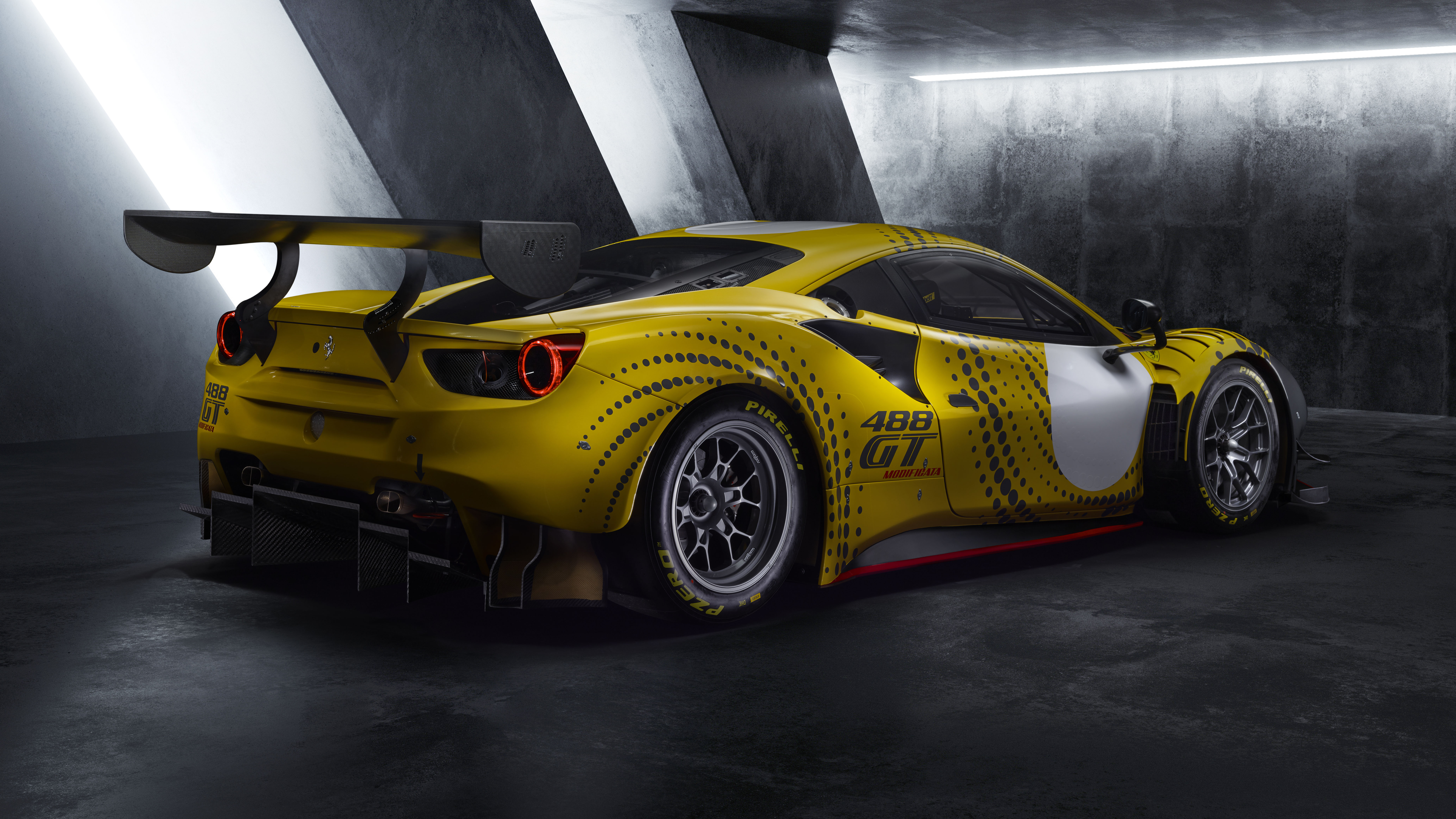 2020_11_ferrari_488gt_3-4_retro4.jpg