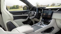 jag_f-pace_svr_21my_14_interior_ab2245_021220.jpg