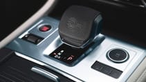 jag_f-pace_svr_21my_18_interior_ds2973_021220.jpg
