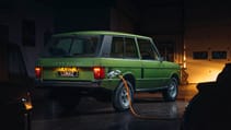 lunaz_-_range_rover_classic_-_rear.jpg