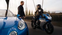 mv_agusta_teams_up_with_motorsport_legend_alpine_for_superveloce_limited_edition_inspired_by_the_alpine_a110_101220_17h15_9.jpg