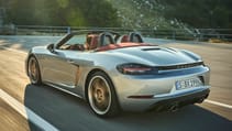 embargo_23_01_gmt_12_january_2021_porsche_boxster_25_years_rear_tracking.jpg