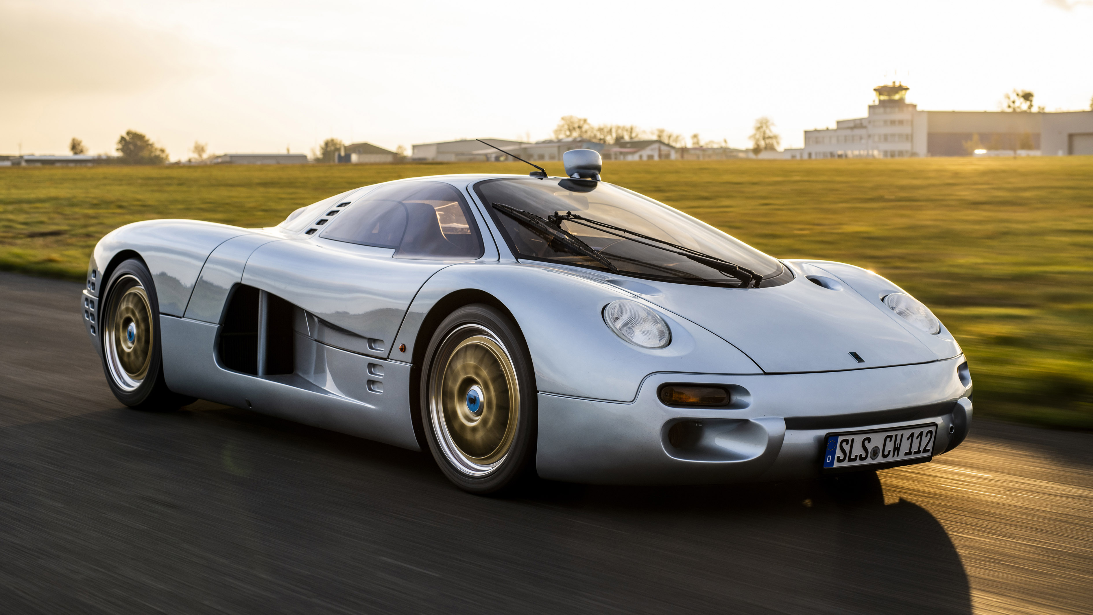 1993-isdera-commendatore-112i-_9.jpg