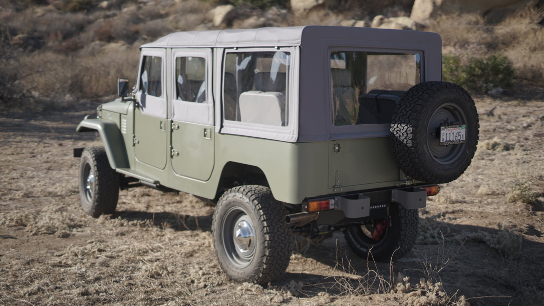 icon-fj44-old-school-edition-rear-side-angle-view.jpg