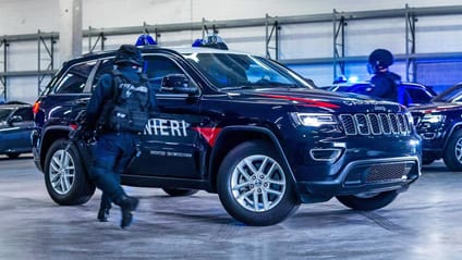 Carabinieri Jeep Grand Cherokee