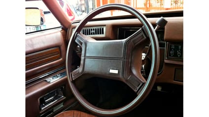 Oldsmobile Toronado steering wheel