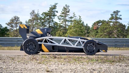 How to turn a standard Ariel Atom into a bewinged Atom 4R