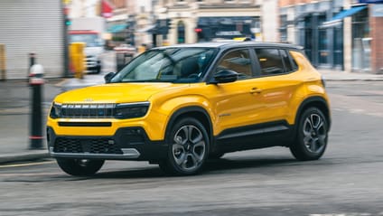 Jeep Avenger yellow front action