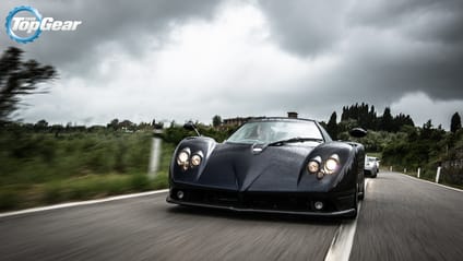 Wallpapers: when thirteen Paganis toured across Italy