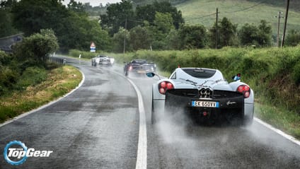 Wallpapers: when thirteen Paganis toured across Italy