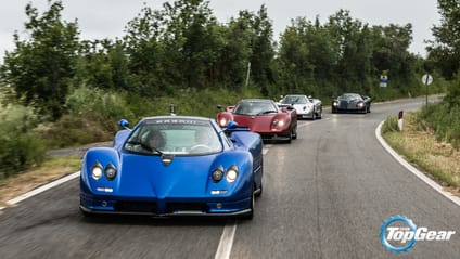 Wallpapers: when thirteen Paganis toured across Italy