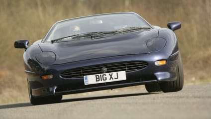 1992 Jaguar XJ220 - 213mph