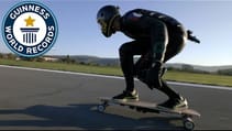 Fastest speed on an electric skateboard - Guinness World Records