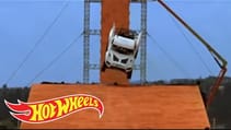 Yellow Driver's Near-Crash During Testing | Team Hot Wheels | @Hot Wheels