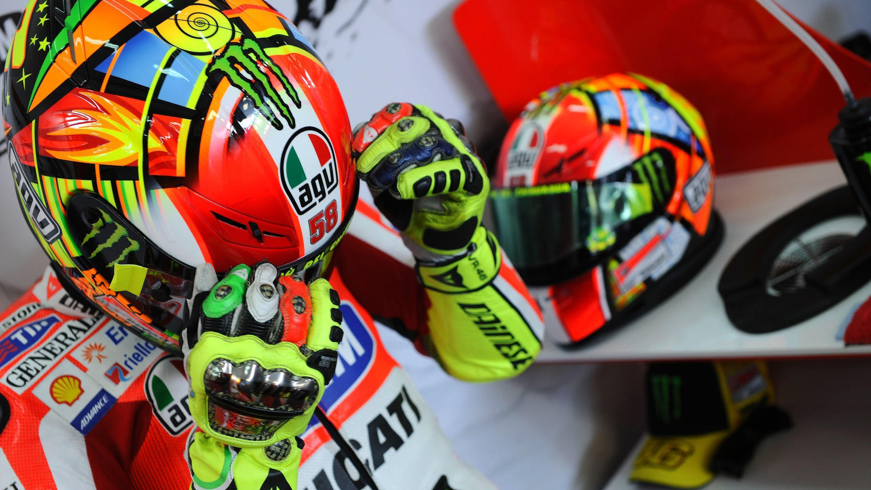 Valentino Rossi wearing Marco Simoncelli SIC58 helmet