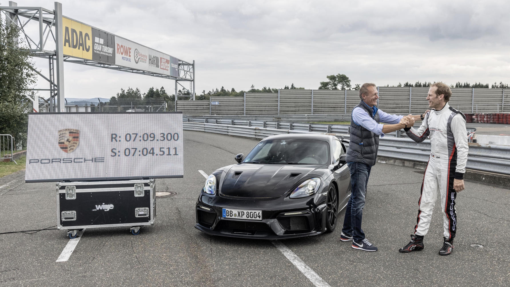 Porsche 718 Cayman GT4 RS