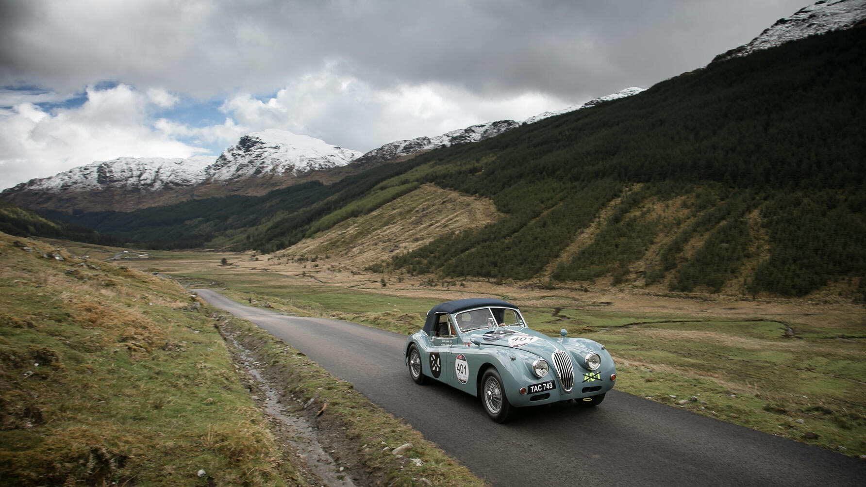 Ewan McGregor Jag XK140