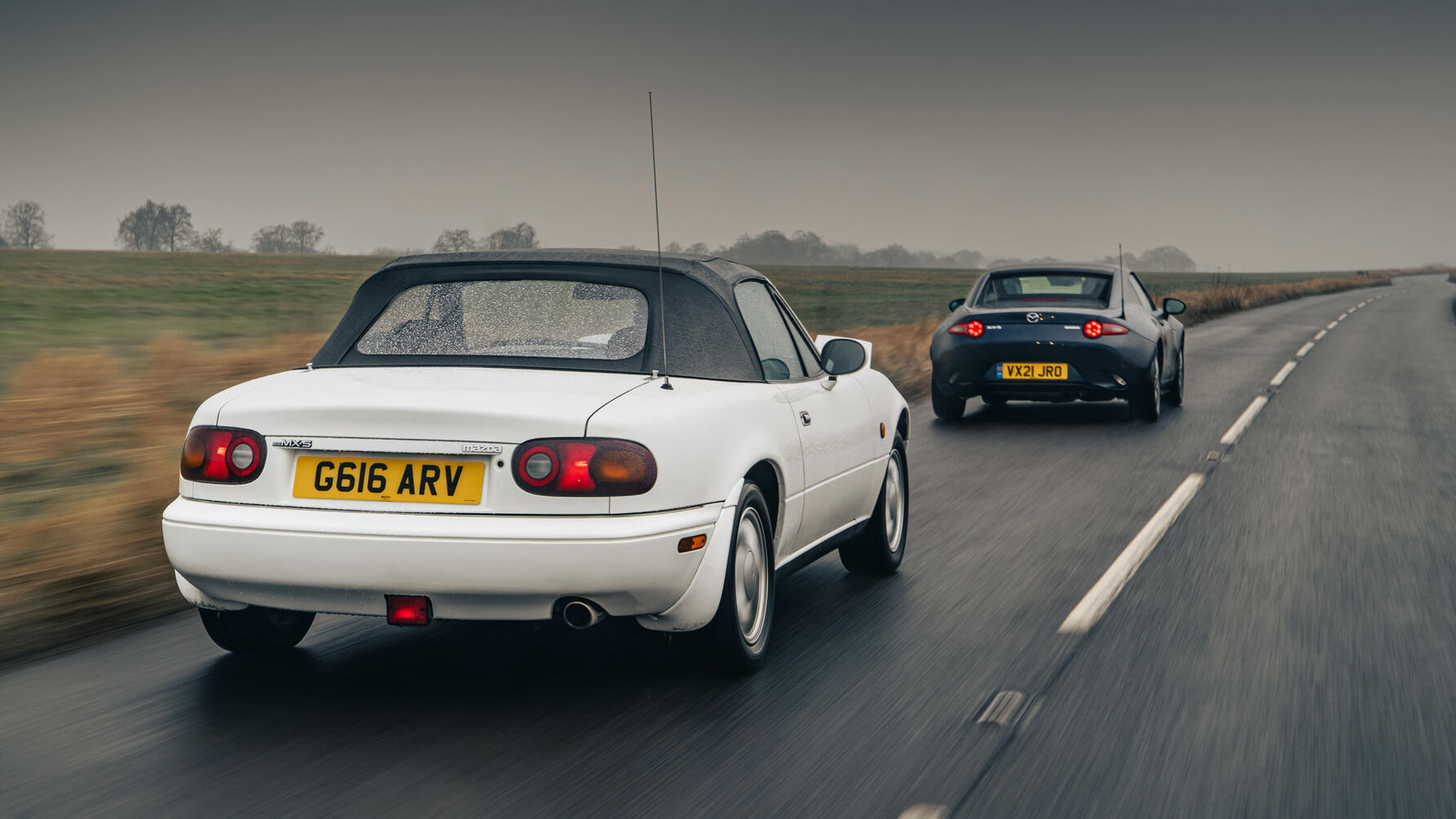 2021 Mazda MX-5 vs 1990 Mazda MX-5