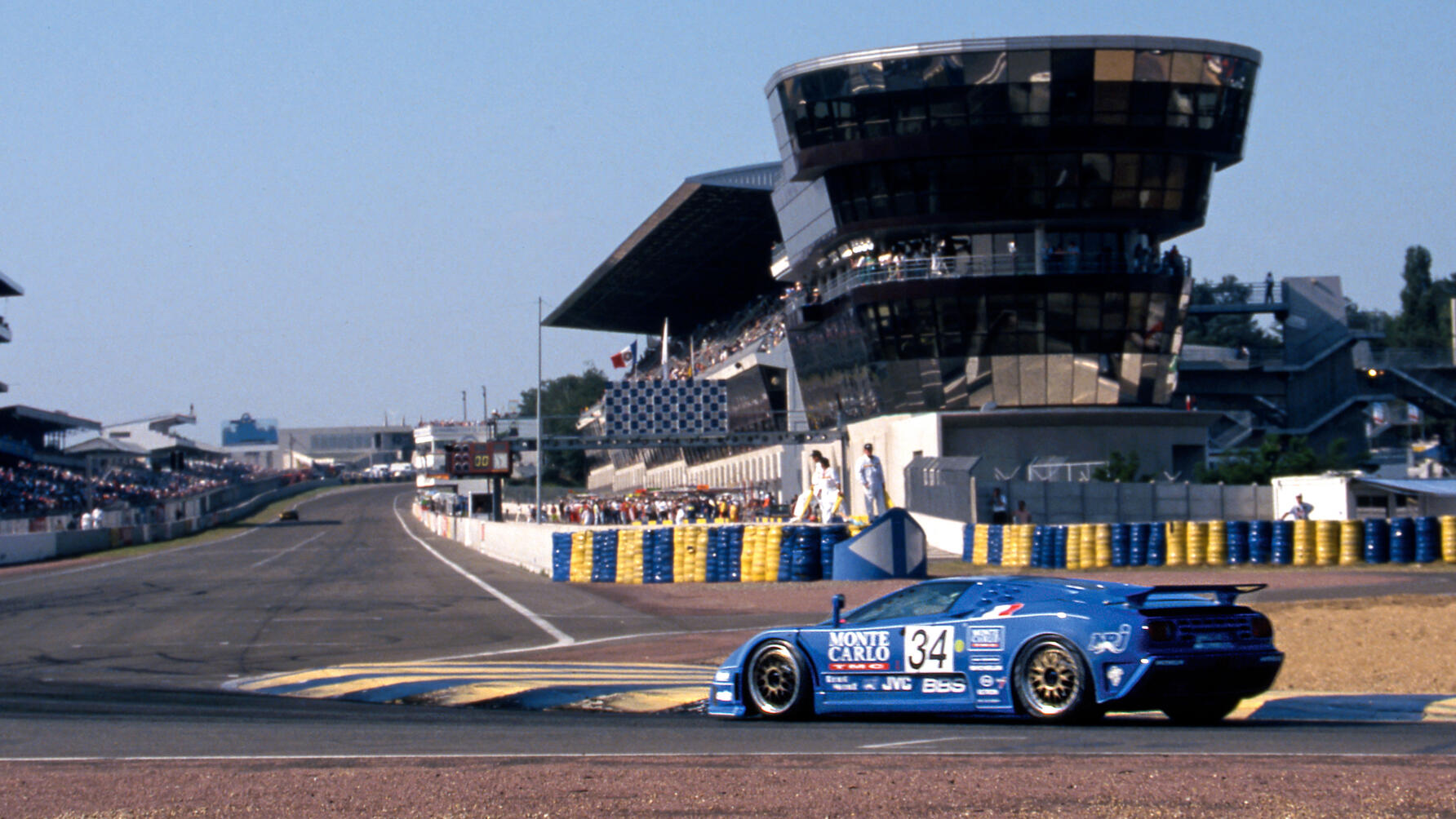 Bugatti EB110LM