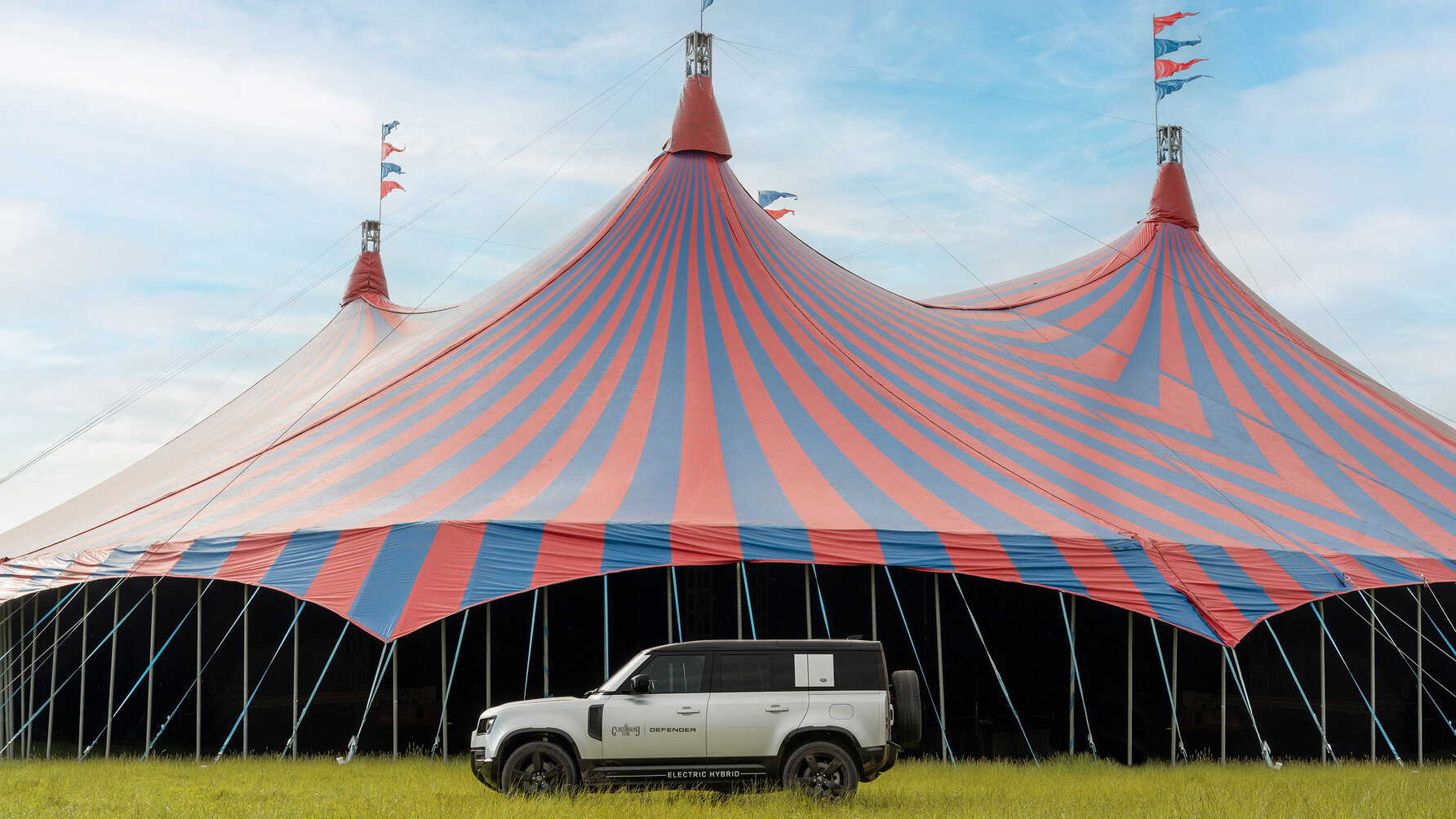 LR Defender Adventures